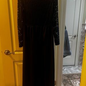 Elegant Black Lace Evening Dress